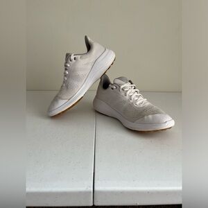 White Spikeless Golf Shoes, Men’s Size 8, FootJoy FJ Flex 56139